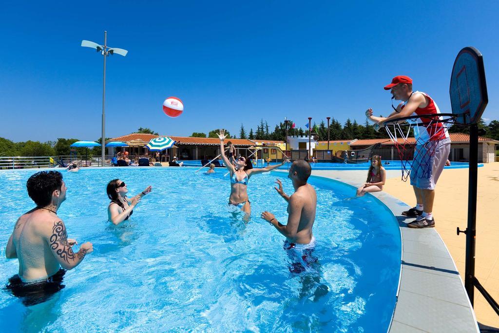 Mobile Homes Premium Vista Mare Park Umag By Camp4You エクステリア 写真