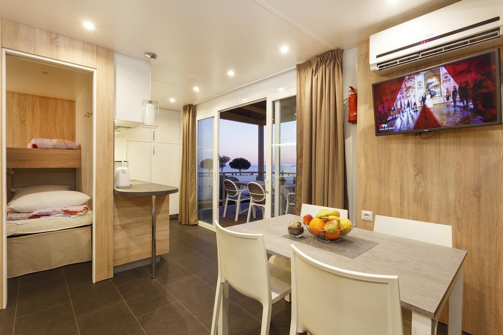 Mobile Homes Premium Vista Mare Park Umag By Camp4You エクステリア 写真