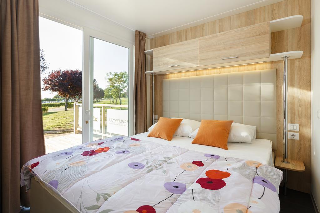 Mobile Homes Premium Vista Mare Park Umag By Camp4You エクステリア 写真